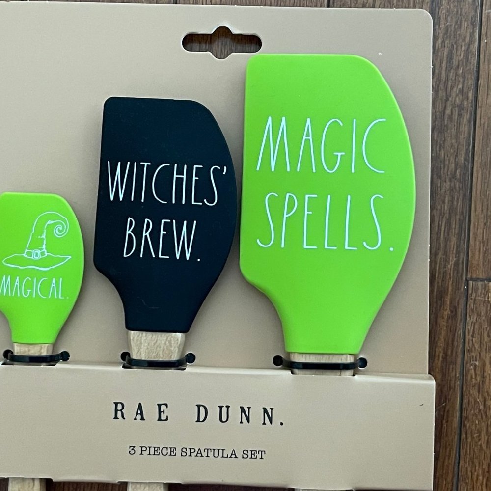 New Rae Dunn 3 Pack Halloween Spatulas - Picture 7 of 7
